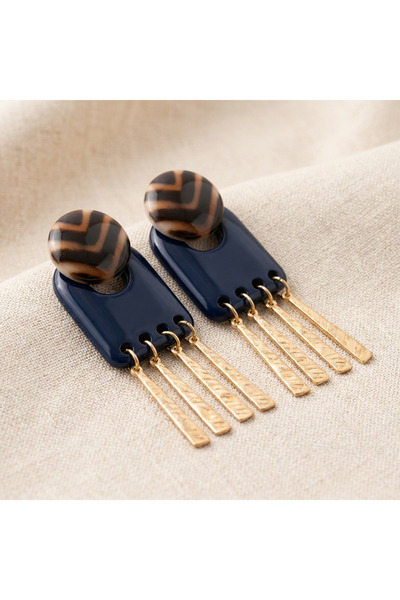 Geometrik Desenli Sallantılı Metal Püsküllü Küpe