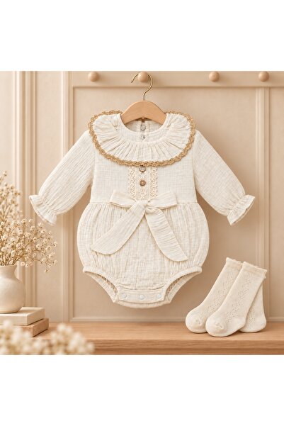 Pure Boutique Body bebe fetita din muselina crem cu volane, funda si sosete a...