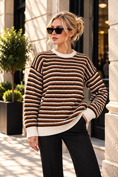 bacc Pulover oversize cu guler rotund, cu dungi, de culoare maro