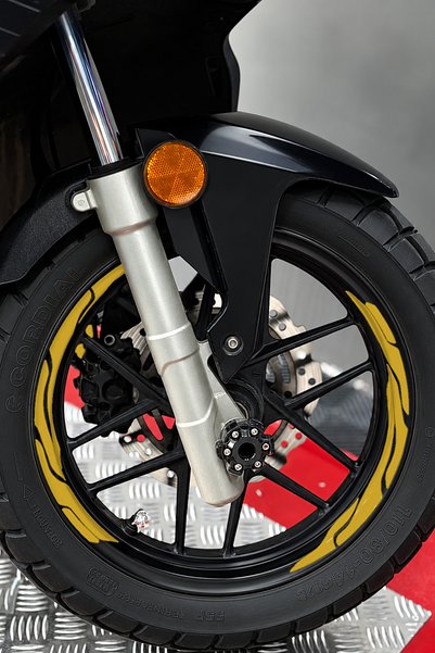Banxtre Cutout v2 rim strip sticker set (front & rear, full coverage) - compa...