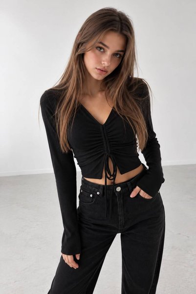 Kadın V Yaka Önü Büzgülü Bağcıklı Uzun Kollu Crop Bluz