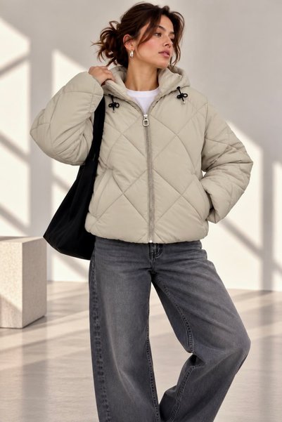 bb butik basic Women's Hooded Diamond Patterned Zippered Puffer Coat My3535