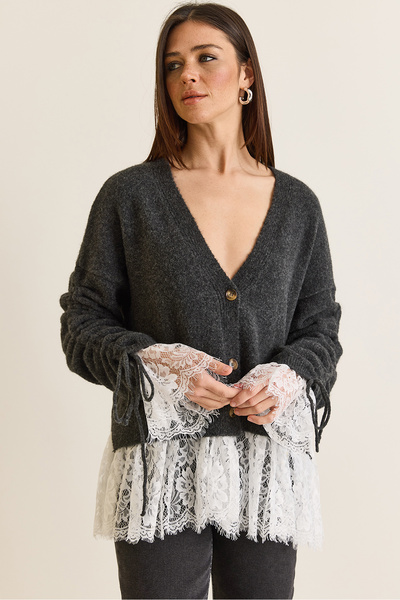 Bianco Lucci Women's V-Neck Buttoned Flywheel Lace Detailed Sleeves Gathered ...