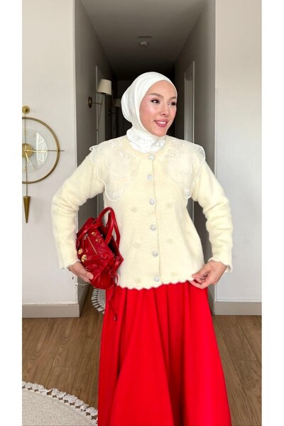 Nes Moda Kadın Dantel İşlemeli Yaka Detaylı Düğmeli Angora Tesettür Triko Kaz...