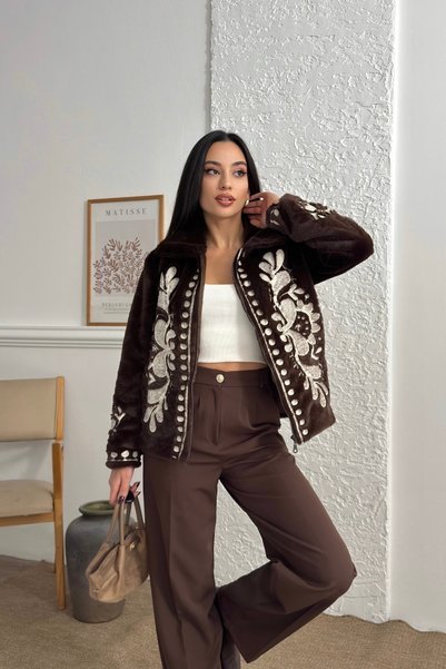 REELMODA Women's Embroidered Plush Coat