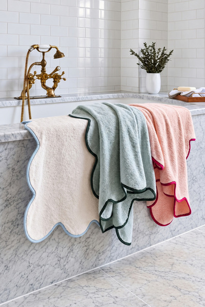 Nilteks 100% Cotton Sclop Set of 2 Bath Mats with Blue Piping 40X60+60X90