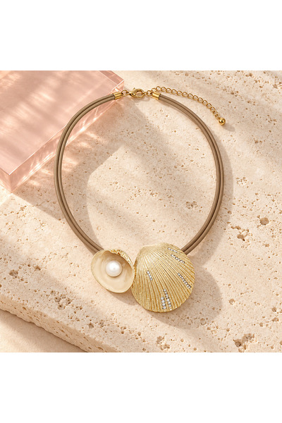 BLOOMY Marina Pearl Shell Statement Necklace