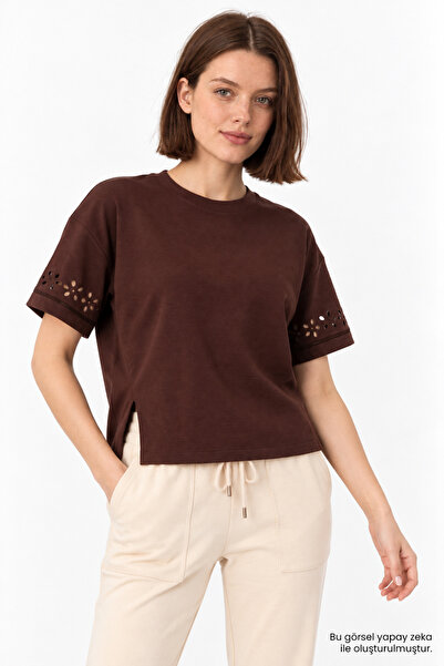 Allyco Tricou cu guler rotund și broderie florală pe mâneci