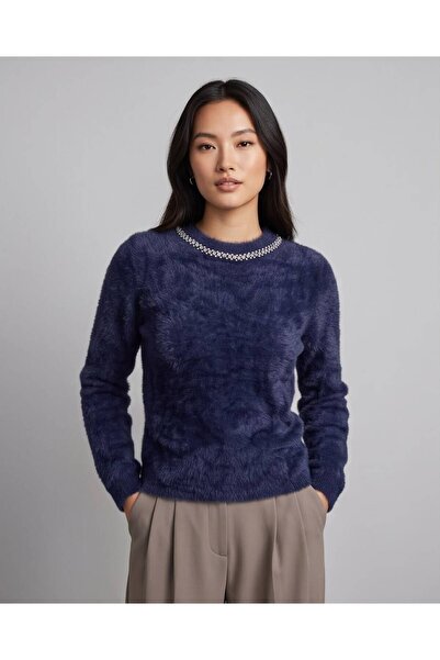 Trend Kapında Women's Stylish Knit Sweater with Stone Embellishments on the Collar and Soft Texture