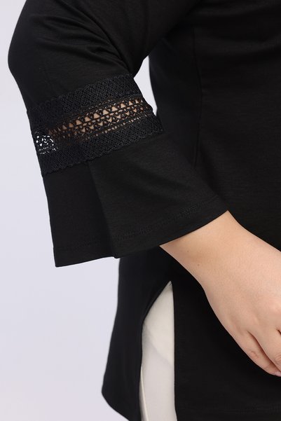 Curvy Trend Büyük Beden Yakası Nervürlü Dikişli Dantel Detaylı Volan Kol Bluz