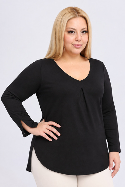 Curvy Trend تونيك بمقاس كبير مع تفاصيل مطوية وفتحة على شكل حرف V عند نهاية ال...