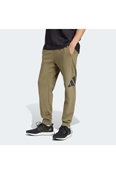 adidas Men's Lifestyle Pants _ JE8970