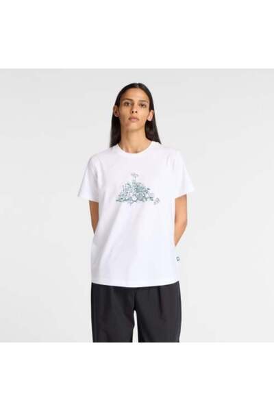 New Balance تي شيرت نسائي
