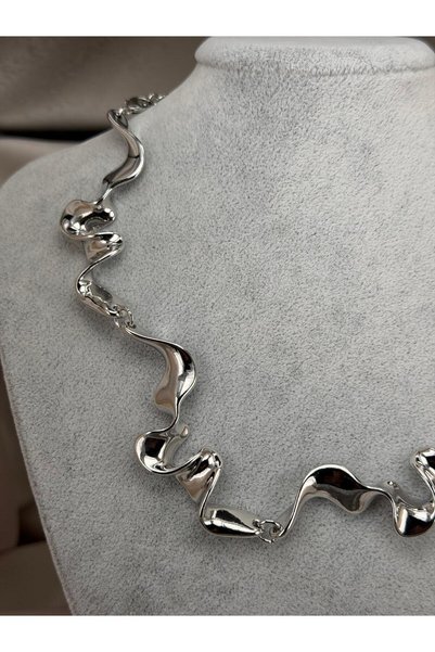 ZS Aksesuar Wavy Geometric Ring Chain Necklace Modern Design Flashy and Stylish Women's Necklace