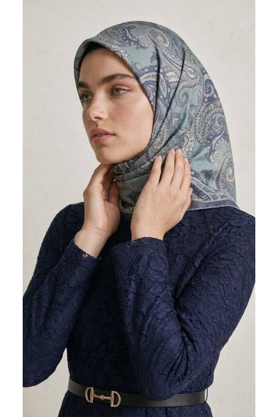 Levidor Elya Scarf