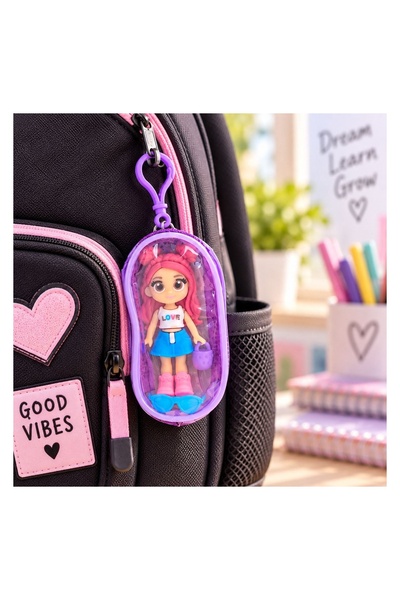OEM Breloc Charm Portofel Transparent Mov cu Figurină Fata cu Păr Roz 16 cm –...