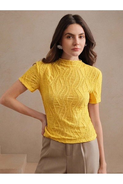 Sheya Tricou, galben