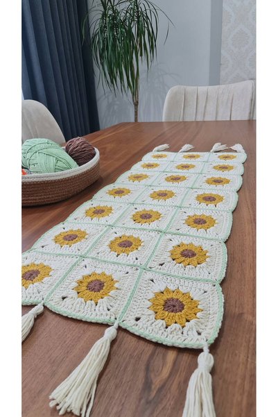El Yapımı Pamuklu 3'lu Ayçiçeği desenli Runner Dekoratif Kroşe Masa Örtüsü Takımı