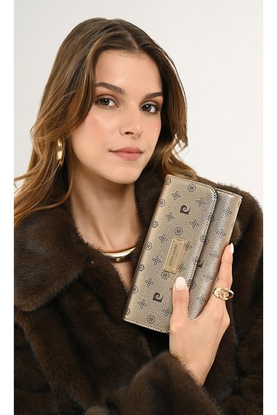 Pierre Cardin البريق الذهبي |   06PC25K600-MN محفظة نسائية مونوغرام