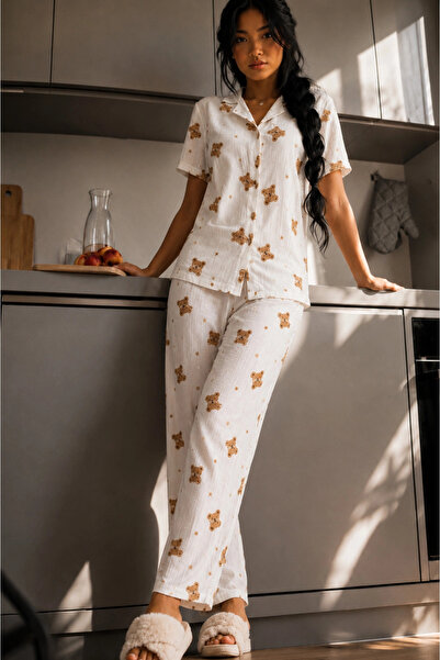 bysocafashion Women's Off-White Textured Fabric Collared Pajama Set