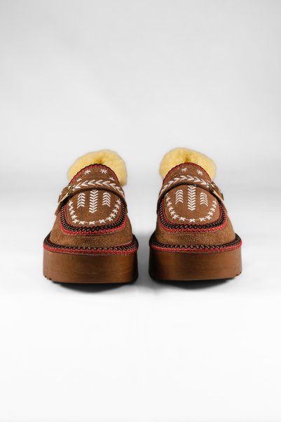 UNDERRATED Women's Tan Embroidered Buckle-Strapped Suede Thick Platform Sole Loafer Boots with Fur Inside