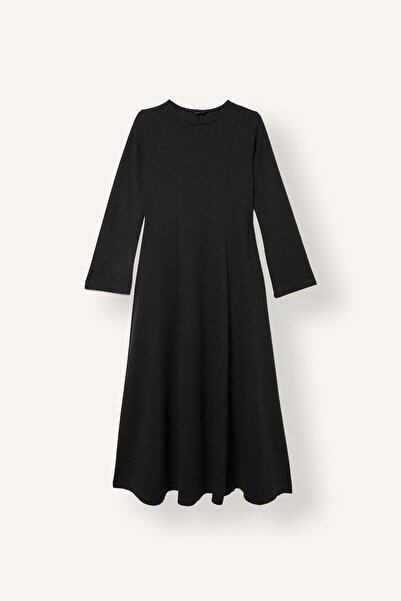 DeFacto Baumwoll-Maxikleid aus Selanik-Stoff mit Rundhalsausschnitt und lange...
