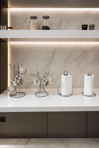 Edora Home Σετ 4 τεμαχίων Σταντ για χαρτοπετσέτες σε όρθια θέση από ματ ασημί...