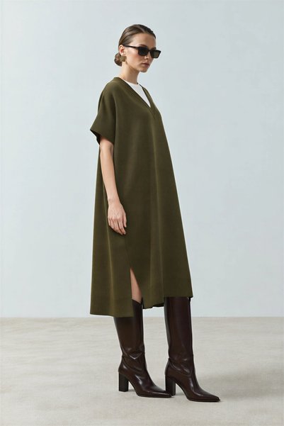 QANU Poncho Sweater Khaki