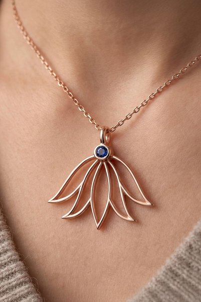 Iryum Lotus Çiçeği Safir Kolye