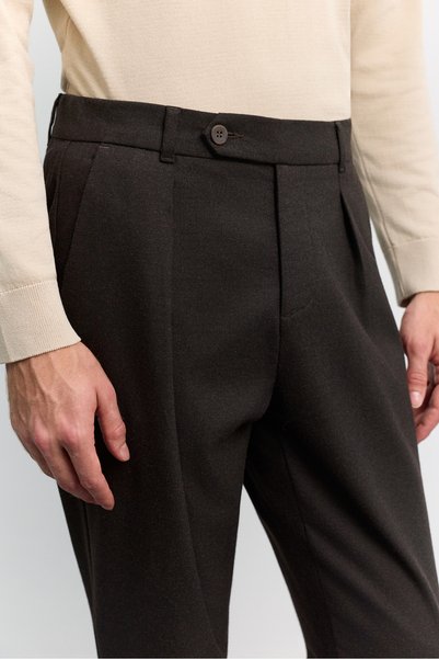 Avva Men's Brown Soft Buttoned Zipper Back Waist Elastic Relaxed Fit Trousers A62Y3017