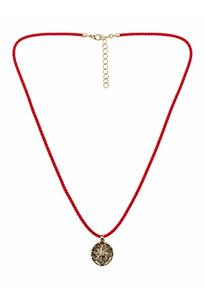 Sacha Accessories قلادة ذهبية بحبل أحمر مع نمط نجمة الشمال على لوحة بيضاوية ا...