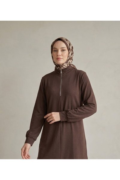 Generic Brand فستان بيك بتفاصيل سحاب - بني