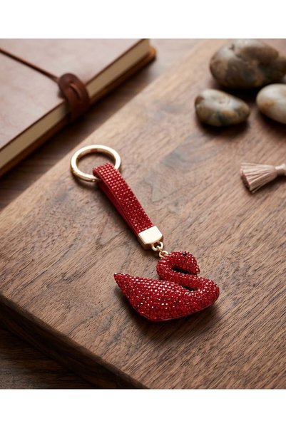 HOŞGÖR ACCESSORIES Swan Detailed Stone Keychain