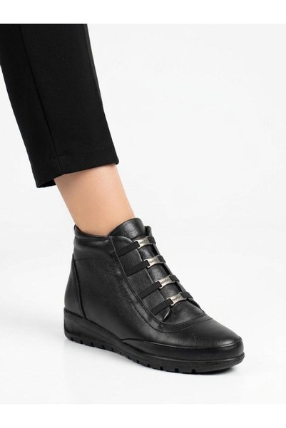 Voyager Women's Black Orthopedic Sole Genuine Leather Daily Boots