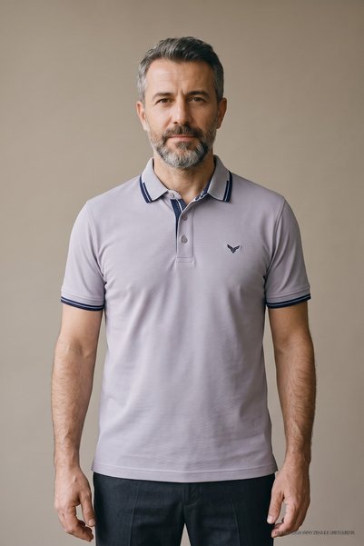 Maccali Tricou liliac pentru bărbați, cu emblemă și guler polo cu cusături co...