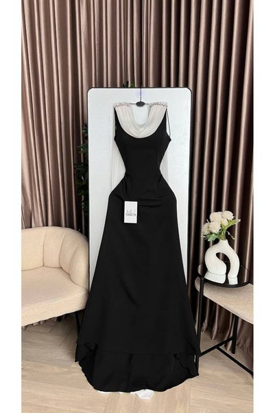 Nareen Fashion فستان سهرة أسود فاخر بتصميم أنيق يبرز جمال القوام