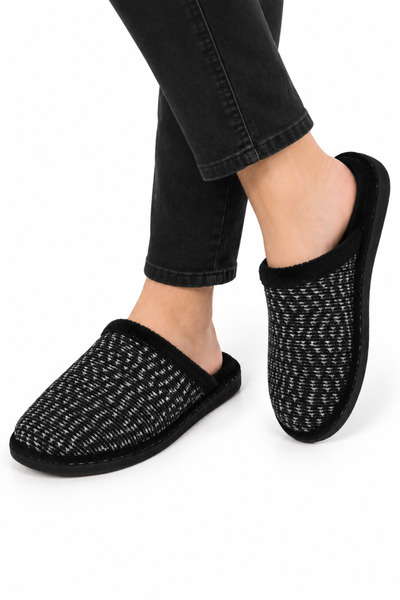 Jagulep Unisex Home Furry Non-Slip Sole Slippers Black