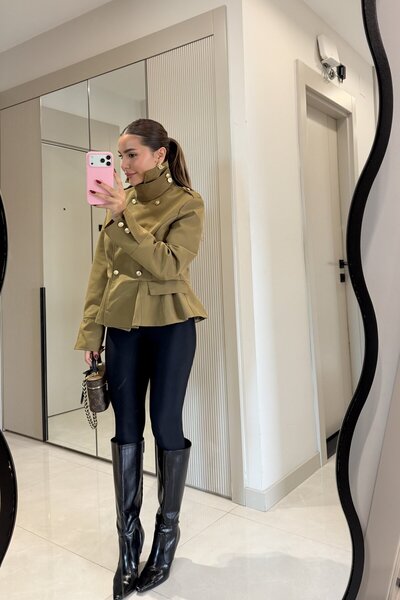 buqre's moda Gold Düğmeli Dik Yaka Detaylı Bele Oturan Trençkot Ceket