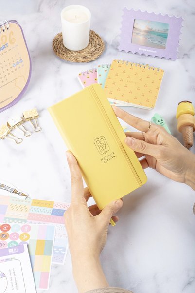 DİVAL 2027 Weekly Agenda 9X18 cm Hard Cover - Yellow