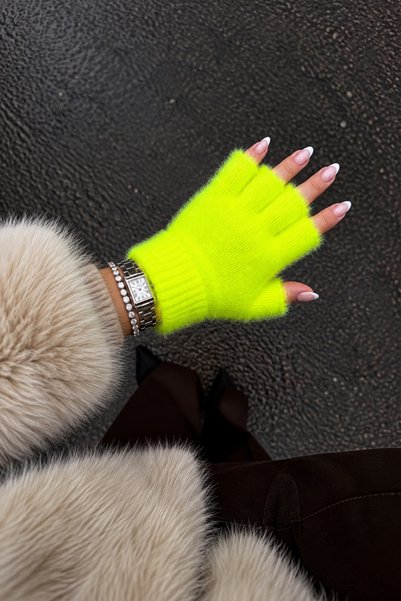 Goldmine Mănuși de damă Yumoş Furry Soft Cut Finger, galben neon