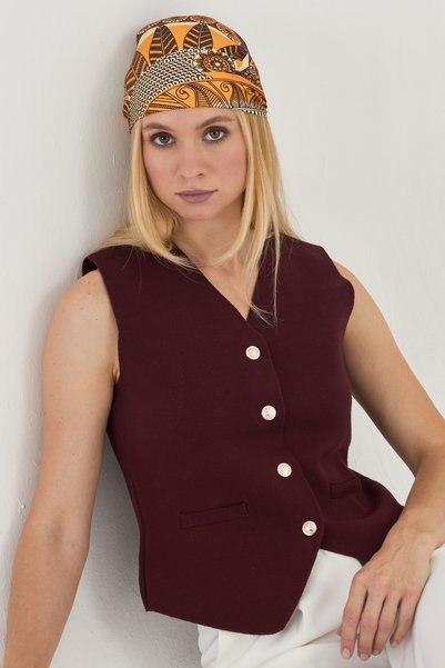 BELISTIL Steel Knitted Burgundy Knitted Vest