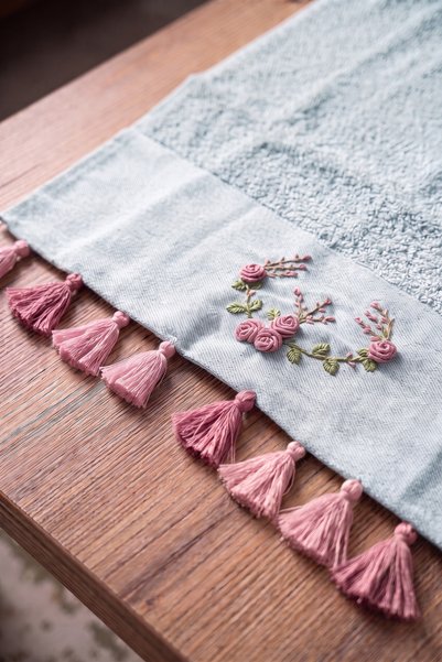 DNZGÜLCAN Tasseled and Embroidered Bath Towel Set |   70X140 cm Bath Towel, 50X90 cm Hand-Face-Hair Towel |   100% Cotton Hammam Set |   Dowry Box, Premium Set