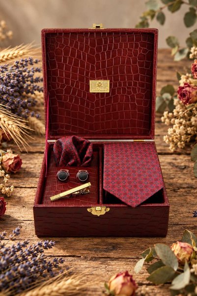 Kravatkolik Burgundy Men's Gift Box - Tie, Handkerchief, Cufflinks, Tie Clip ...