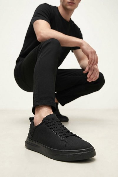 Zerenyus Zrj204 Premium Canvas Fabric Men's Casual Sneaker - Black and White