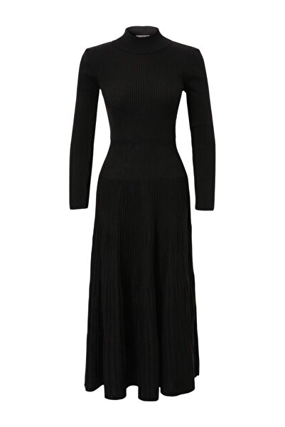 Trendyol Modest Rochie tesettür neagră, plisată, lungă, din tricotaj TCTAW27E...