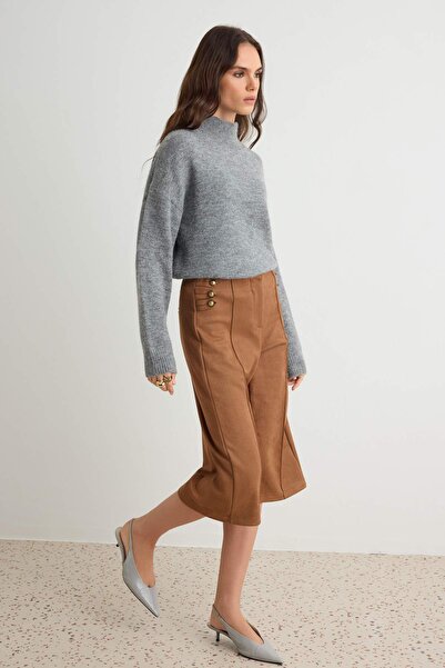 Συλλογή Trendyol Καφέ Σορτς & Βερμούδες TWOAW27SR00077