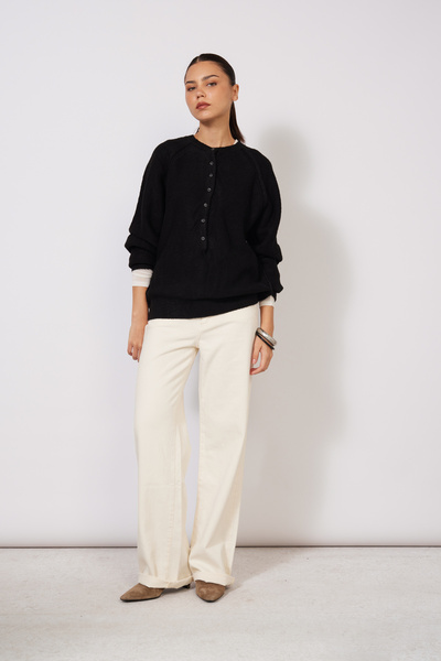 Nisan Buttoned Knit Sweater with Sewing Details Black