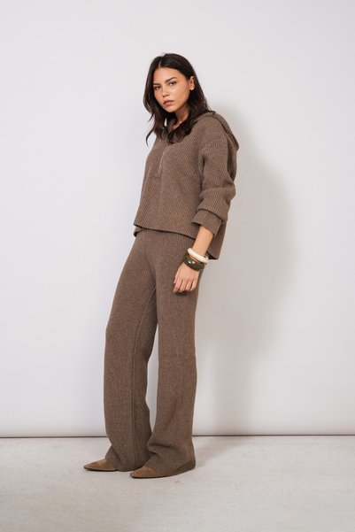 Nisan Tricoted Suit with Hood and Terry Fabric in Mink Color
