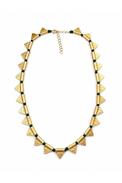 Sacha Accessories Üçgen Plaka Formlu Yeşil Detaylı Mat Gold Kolye