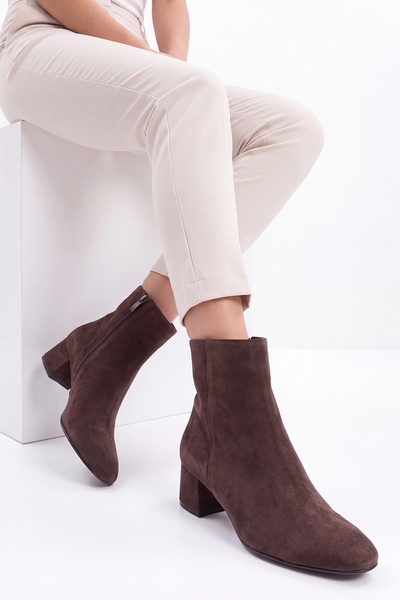 LuviShoes حذاء نسائي من RICHEY مصنوع من الجلد الطبيعي باللون البني وذو مقدمة مستديرة وكعب سميك